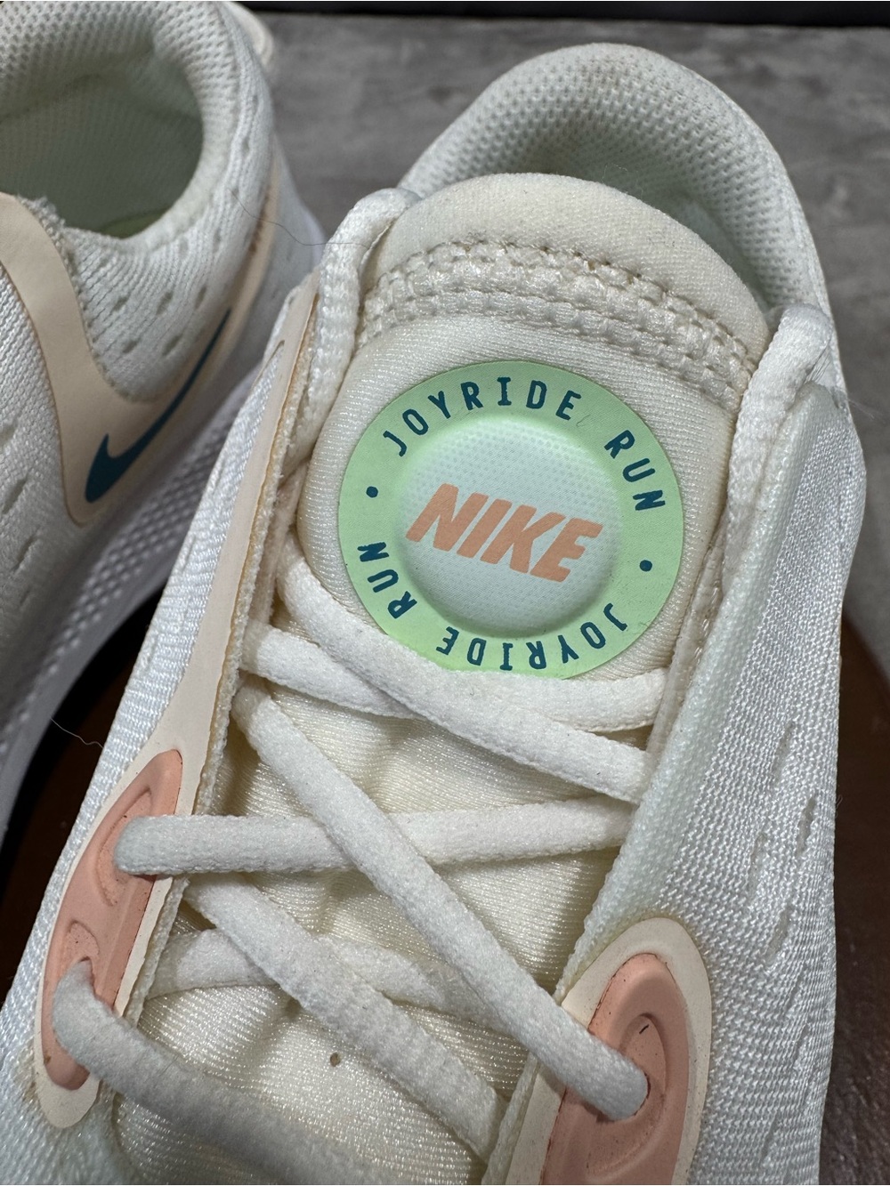 Nike Women's Joyride Dual Run Sneakers - Picture 11 of 12